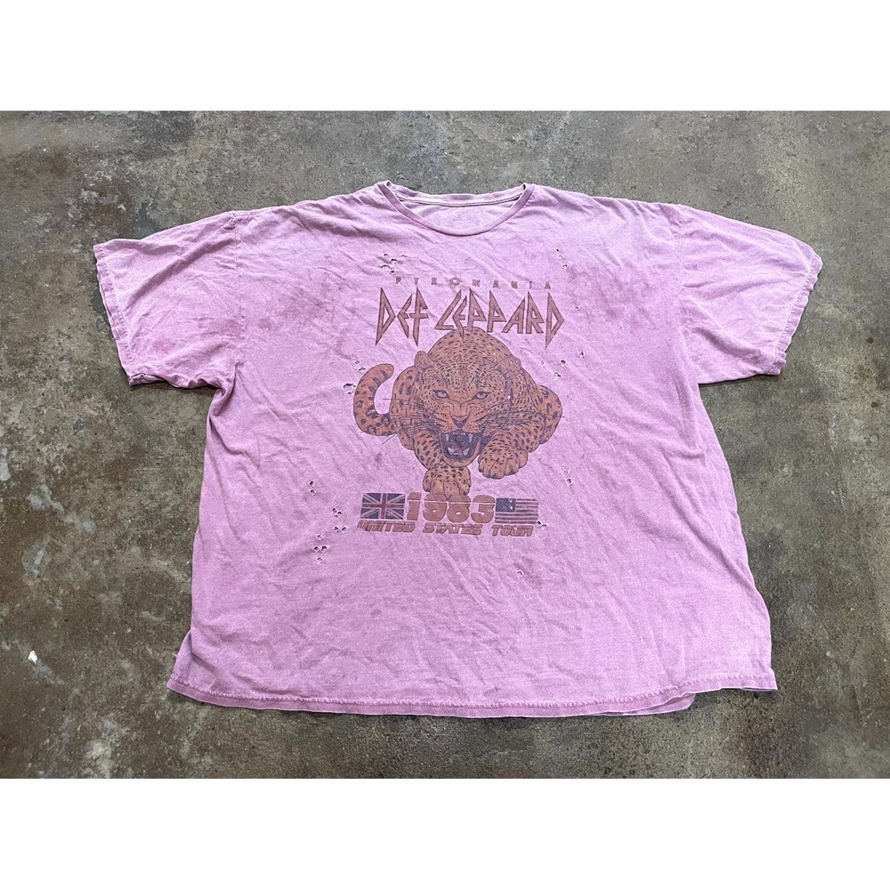 Def Leppard United States Tour T Shirts Mens Pink Graphic Print Logo Distressed